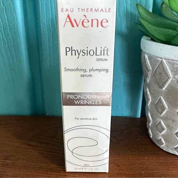 Avène PhysioLift Smoothing Plumping Serum - White - Picture 2 of 2
